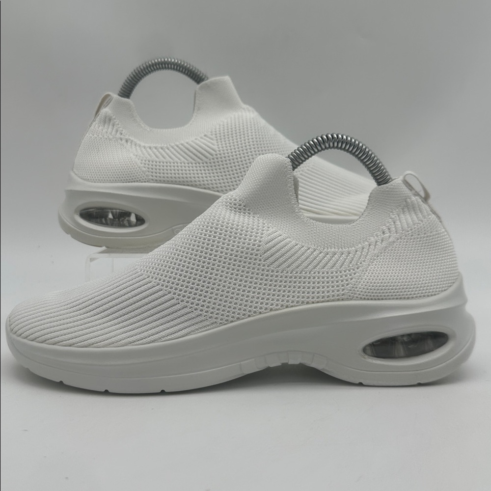 Hyper Arch Motion Womens Size 8.5 Sneakers White Comfort Slip On Cushion Heel